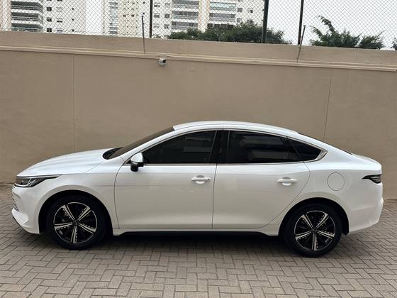 BYD KING 1.5 DM-I PHEV GL AUTOMÁTICO BYD KING 1.5 DM-I PHEV GL AUTOMÁTICO